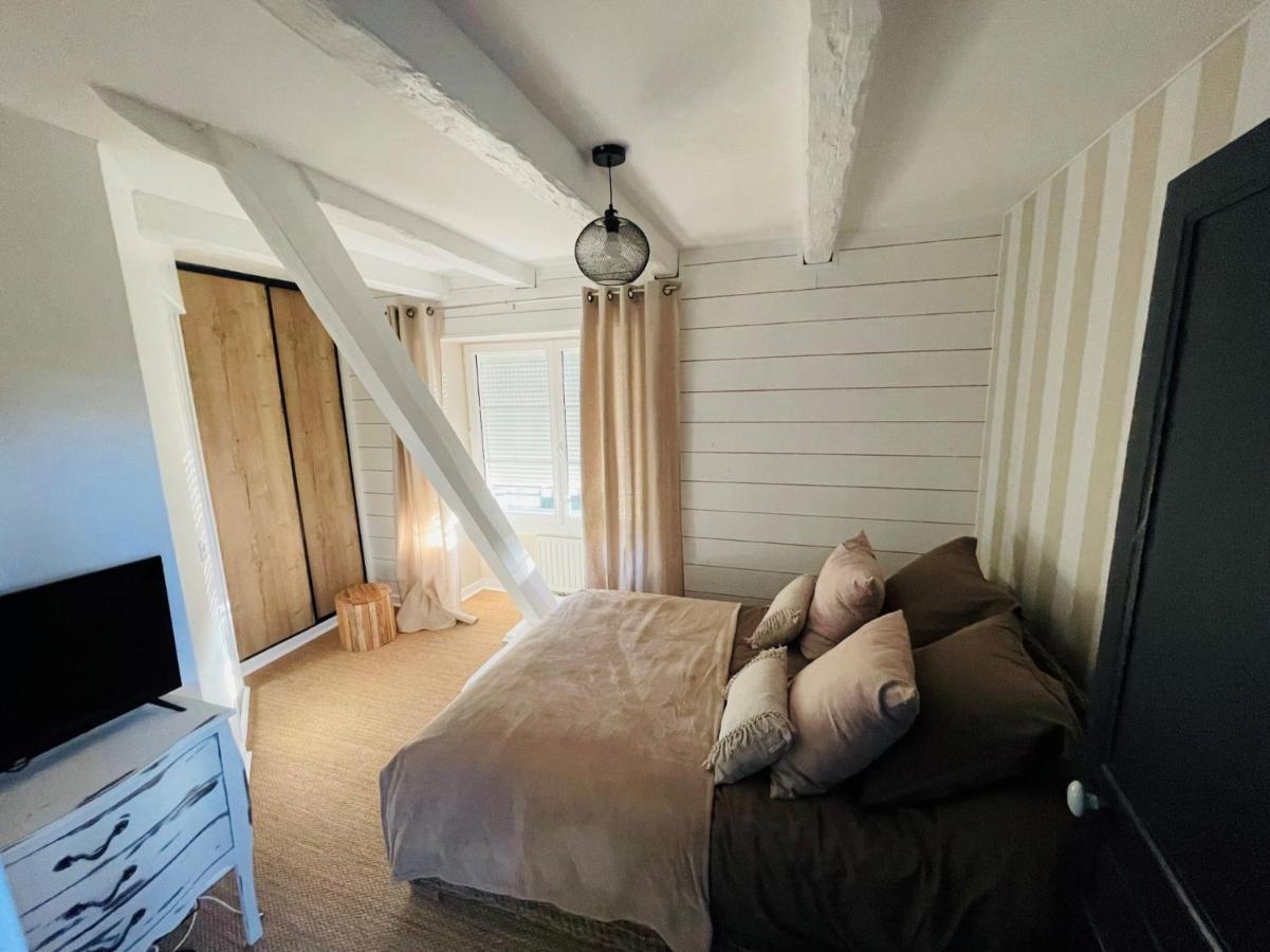 Maison Du Roc Bed & Breakfast Champagnac-de-Bélair Екстериор снимка